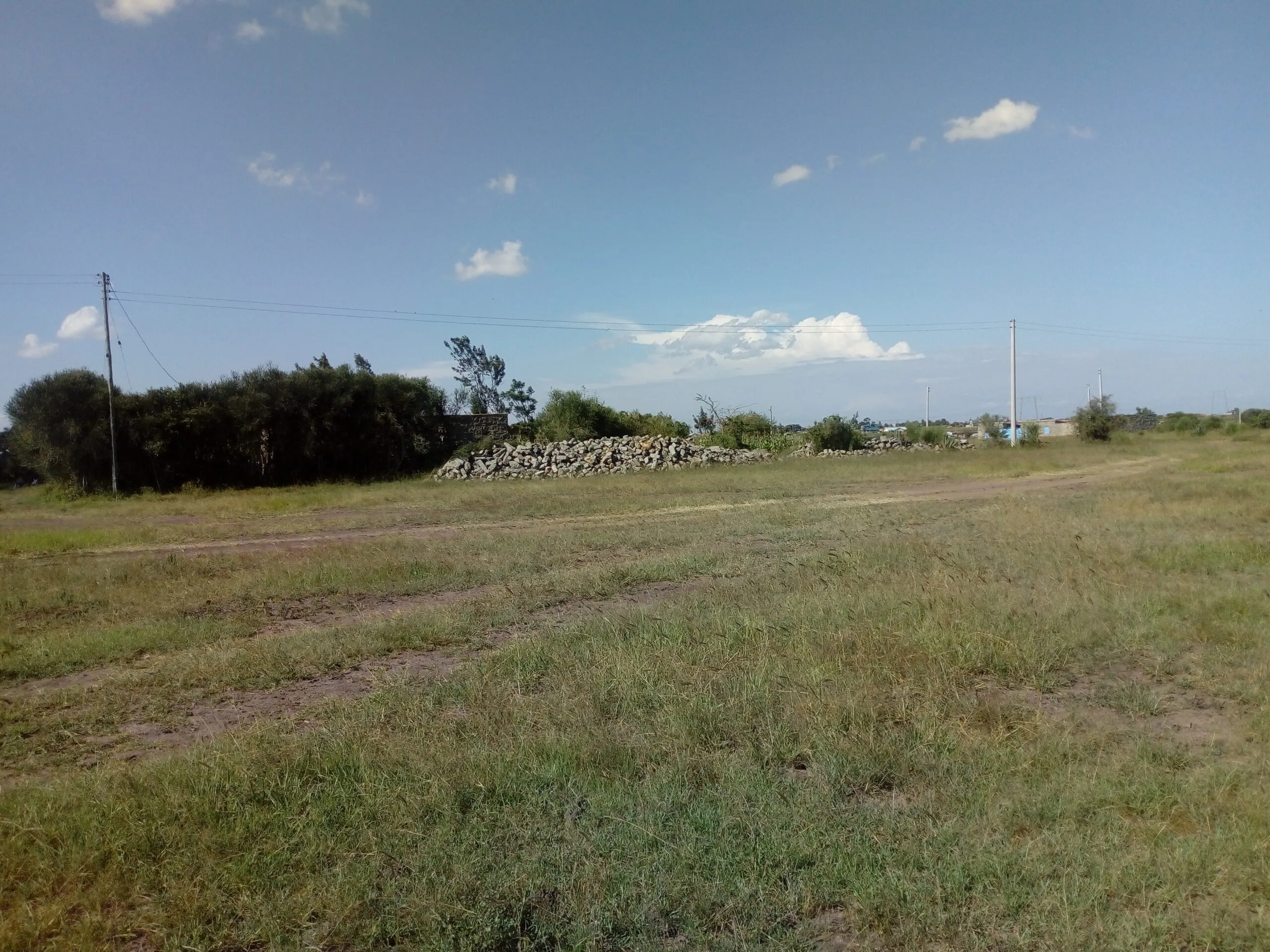 VACANT RESIDENTAIL PLOT IN KIRATINA AREA, OFF EASTERN BYPASS KAMAKIS